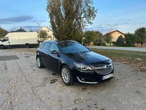 Opel Insignia Sports Tourer - 2