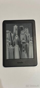 Amazon New Kindle 2020 8 GB čierny - 2