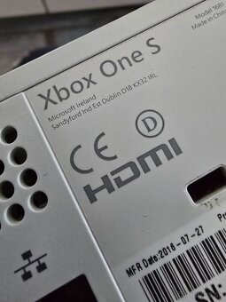 Xbox One S - 2