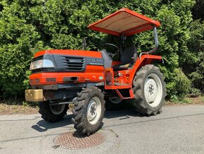 Japonský traktor Kubota GL241, 24Hp, pohon 4x4 - 2