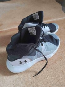 Under Armour 42,5 - 2