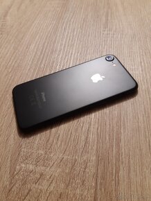 iPhone 7 / 32GB Čierny TOP stav - 2