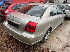 Rozpredám na náhradné diely Toyota Avensis T25 2.2 D4D 2AD - 2