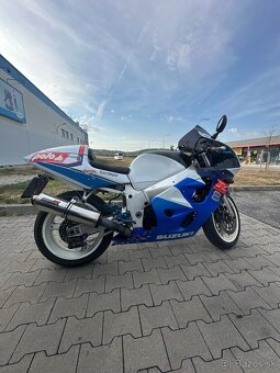 Suzuki GSXR 600 SRAD - 2