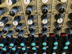 Soundcraft LX7 II 24 vstupovy - 2