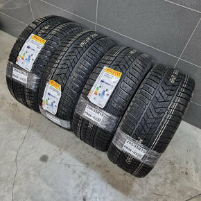 Zimné pneumatiky 255/35 R19 PIRELLI RSC DOT3022 - 2