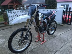 Yamaha YZ250F - 2