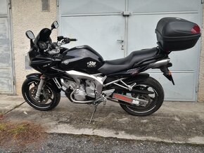 YAMAHA FAZER 600 72 KW r.v.2005 - 2