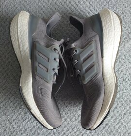 Bežecké tenisky Adidas Ultraboost 22, v. 41,1/3 - 2