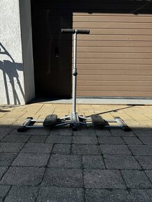 Predám cvičiaci stroj leg-trainer - 2