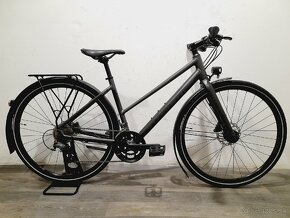 Predám trekový bicykel Specialized SIRRUS 3.0   28" - 2