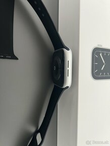 Apple Watch series 5 silver 44 mm - 2