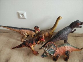 Dinosaury - 2