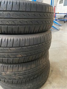 Predám pneu Bridgestone 185/65 R14 - 2