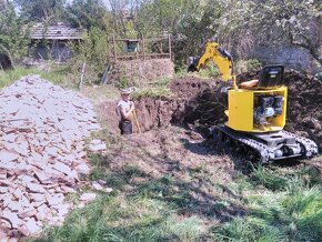 Zemné a výkopové práce s minibagrom o hmotnosti 800Kg Krtíš - 2