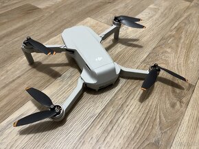 Dron DJI mini 2 - 2