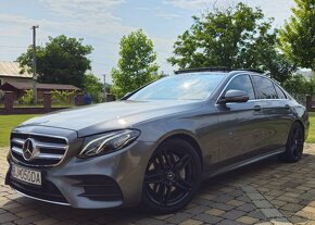 Mercedes-Benz E220d 9G-Tronic AMG Line / Pano / Distronic / - 2