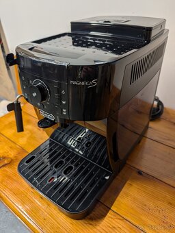 Kávovar Delonghi - 2