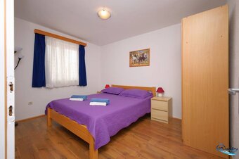 ☀Vodice(HR)-Kompletne zariadený apartmán so strešnou terasou - 2