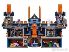 LEGO Nexo Knights 70357 z roku 2017. - 2