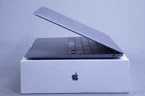 ZÁRUKA/Macbook Air13.3"/M1 (8 CORE) /8GB RAM/512GB SSD - 2