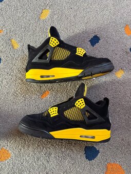 Jordan 4 Retro Thunder - 2