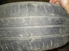 Pneu 205/55 r16 - 2