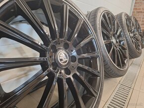 Alu Mercedes AMG 5x112 r19  letne pneu - 2