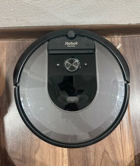 Robotický vysávač Roomba i7 - 2