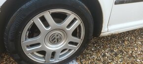 VW Golf Candy White 1.6 - 2