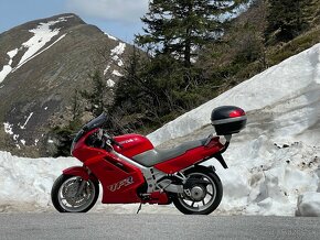 Honda VFR 750 - 2