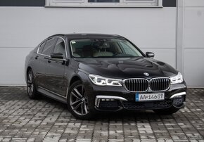 BMW rad 7 740d xDrive A/T - 2