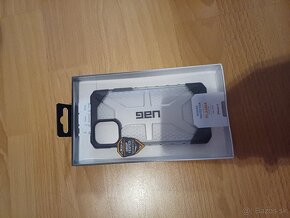 UAG kryty na Iphone 11 a Iphone 6/7/8 - 2