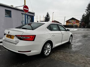 Skoda superb 3 1.6 TDI 88kw greenline - 2