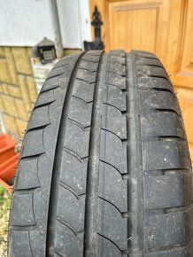 195/60 r16 Goodyear - 2