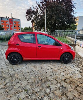 Toyota Aygo 5 dverova 1.0 benzin manual 2006 - 2