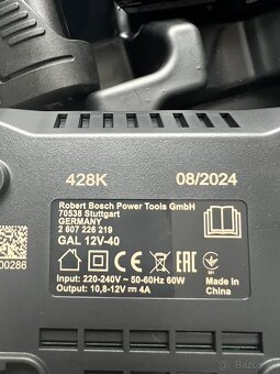 Bosch sada nabíjačky 12V a baterii - 2