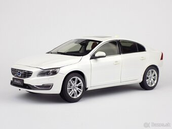 VOLVO S60L 1:18 PAUDI - 2