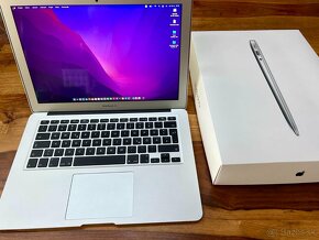 Apple MacBook Air 13" - 2