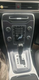 Stredovy panel Volvo V70, S80 facelift - 2