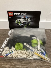 Predám Lego Technic 42047 - 2