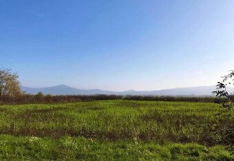 MAĎARSKO - ENCS STAVEBNÝ POZEMOK  1.000 M2, VŠETKY IS. - 2