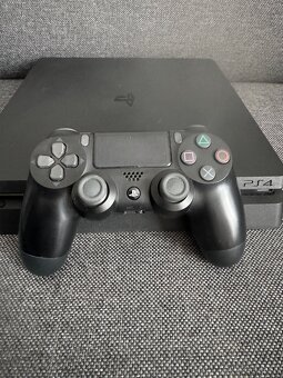 Ps4  500gb + ovládač + 7 hier - 2