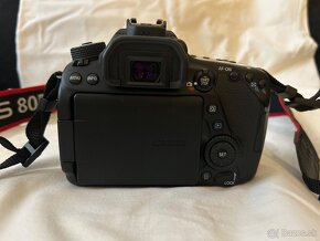 Canon EOS 80D - 2