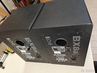 M-Audio BX8a Deluxe Studiophile - 2