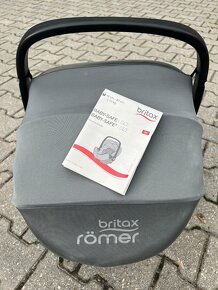 Autosedacka Britax Romer i-size - 2