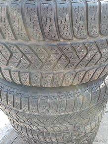 Zimné pneu 225/45R18 - 2