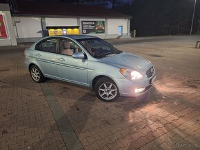 Hyundai Accent - 2