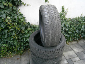 Predám 4x zimné pneu Barum 205/45 R18 90VXL - 2