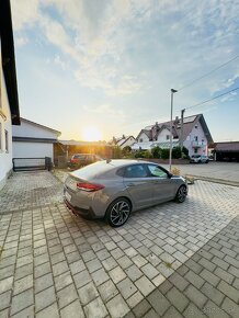 Hyundai i30 Fastback 1.5 T-GDi +  mHEV    N-Line+Smart - 2